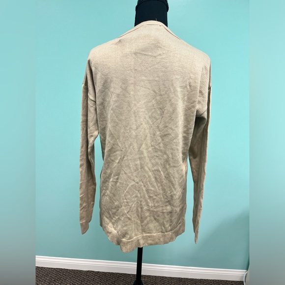 Cck style  v-neck sweater in light khaki size 38/S. - Picture 3 of 5